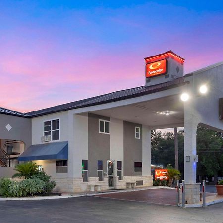ทราเวลลอดจ์ บาย วินด์แฮม ซานอันโตนิโอ แลคแลนด์ เอเอฟบี Hotel ภายนอก รูปภาพ