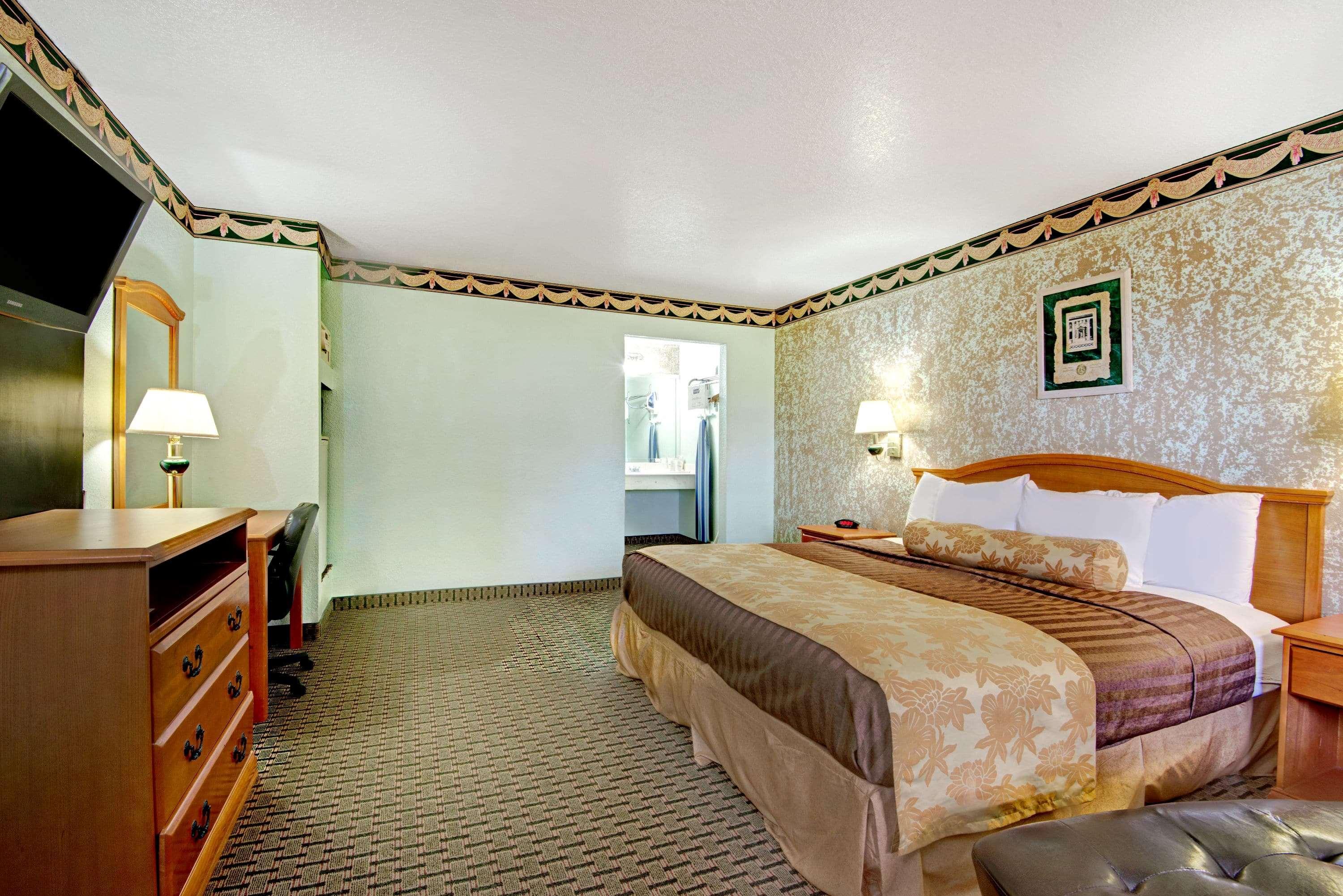 ทราเวลลอดจ์ บาย วินด์แฮม ซานอันโตนิโอ แลคแลนด์ เอเอฟบี Hotel ภายนอก รูปภาพ